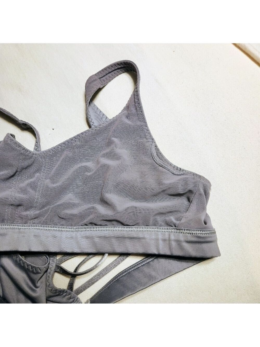 Victoria's Secret Gray Gym Workout Criss-Cross Back Sports Bra Small - Picture 8 of 9